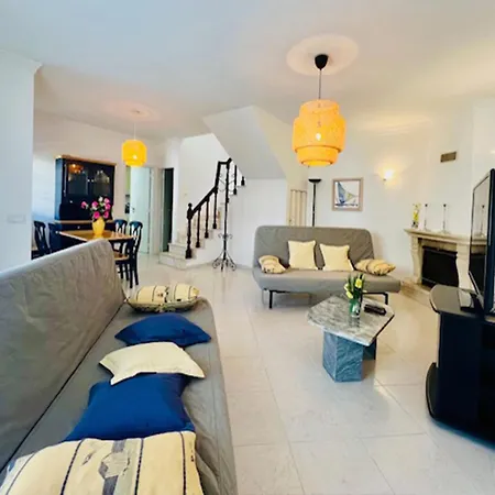 Akivillas Relax Будинок відпочинку *